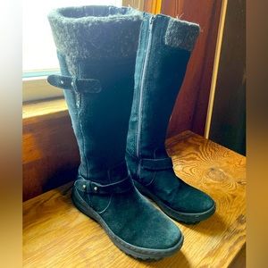 BareTraps Swede winter Boots, Black, like new condition Size 6.5